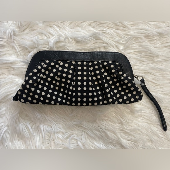 FASHION EXPRESS Polka Dotted Clutch - Picture 2 of 3